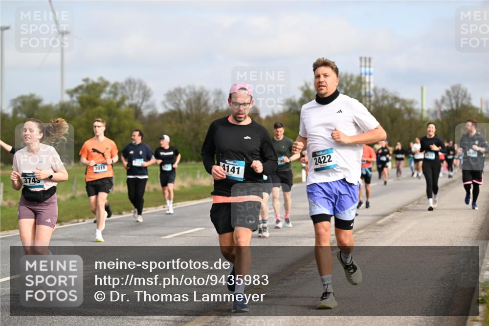 12.04.2026 - 45. Internationalen Wilhelmsburger Insellauf Dr. Thomas Lammeyer http://msf.ph/oto/9435983 12.04.2026 09:26:17 Laufen 3745, 3015, 4141, 2422 meine-sportfotos.de