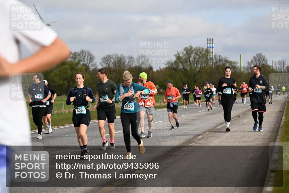 12.04.2026 - 45. Internationalen Wilhelmsburger Insellauf Dr. Thomas Lammeyer http://msf.ph/oto/9435996 12.04.2026 09:26:20 Laufen 3123, 4080, 3700, 3622, 2272, 5720, 3681, 2510 meine-sportfotos.de