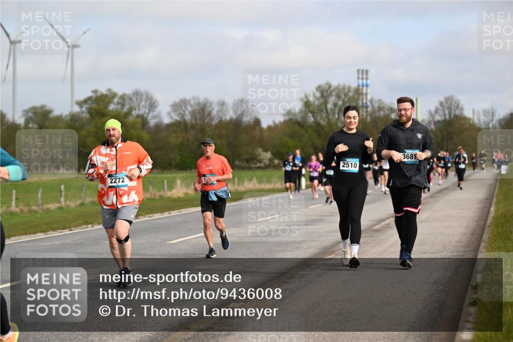 12.04.2026 - 45. Internationalen Wilhelmsburger Insellauf Dr. Thomas Lammeyer http://msf.ph/oto/9436008 12.04.2026 09:26:23 Laufen 2272, 2510, 3681 meine-sportfotos.de