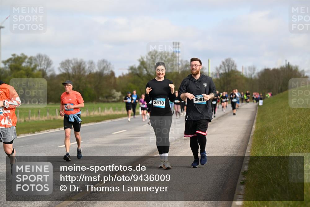 12.04.2026 - 45. Internationalen Wilhelmsburger Insellauf Dr. Thomas Lammeyer http://msf.ph/oto/9436009 12.04.2026 09:26:24 Laufen 2510, 3681 meine-sportfotos.de