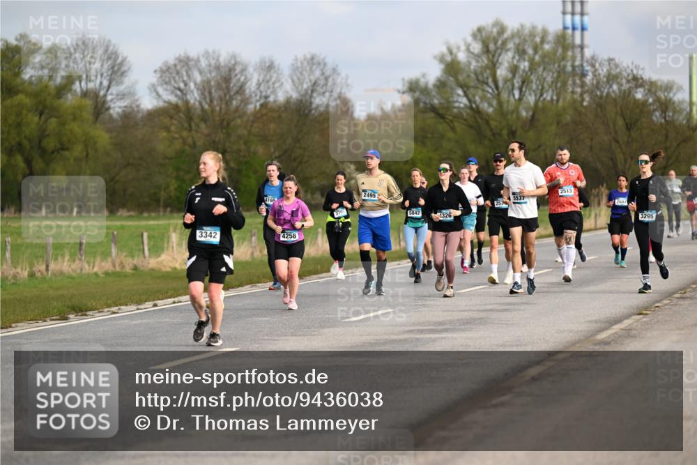 12.04.2026 - 45. Internationalen Wilhelmsburger Insellauf Dr. Thomas Lammeyer http://msf.ph/oto/9436038 12.04.2026 09:26:29 Laufen 3342, 4258, 2513, 2495, 5537, 253, 2601, 701, 5842, 3326, 3295 meine-sportfotos.de