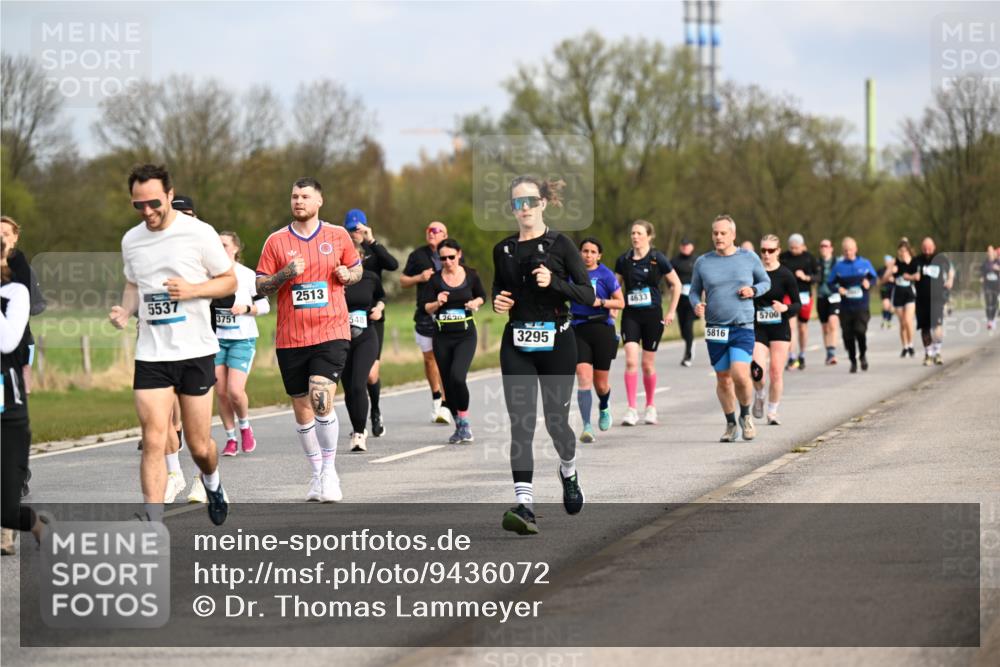 12.04.2026 - 45. Internationalen Wilhelmsburger Insellauf Dr. Thomas Lammeyer http://msf.ph/oto/9436072 12.04.2026 09:26:36 Laufen 5537, 3751, 2513, 548, 2620, 3295, 4633, 5816, 5700 meine-sportfotos.de