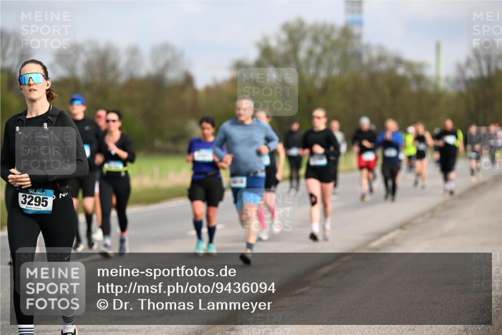 12.04.2026 - 45. Internationalen Wilhelmsburger Insellauf Dr. Thomas Lammeyer http://msf.ph/oto/9436094 12.04.2026 09:26:40 Laufen 3295 meine-sportfotos.de
