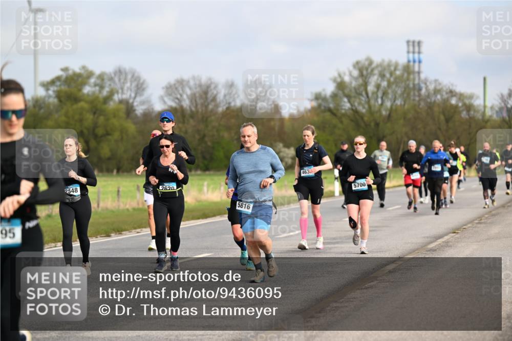 12.04.2026 - 45. Internationalen Wilhelmsburger Insellauf Dr. Thomas Lammeyer http://msf.ph/oto/9436095 12.04.2026 09:26:42 Laufen 95, 2548, 2620, 5816, 463, 5700 meine-sportfotos.de
