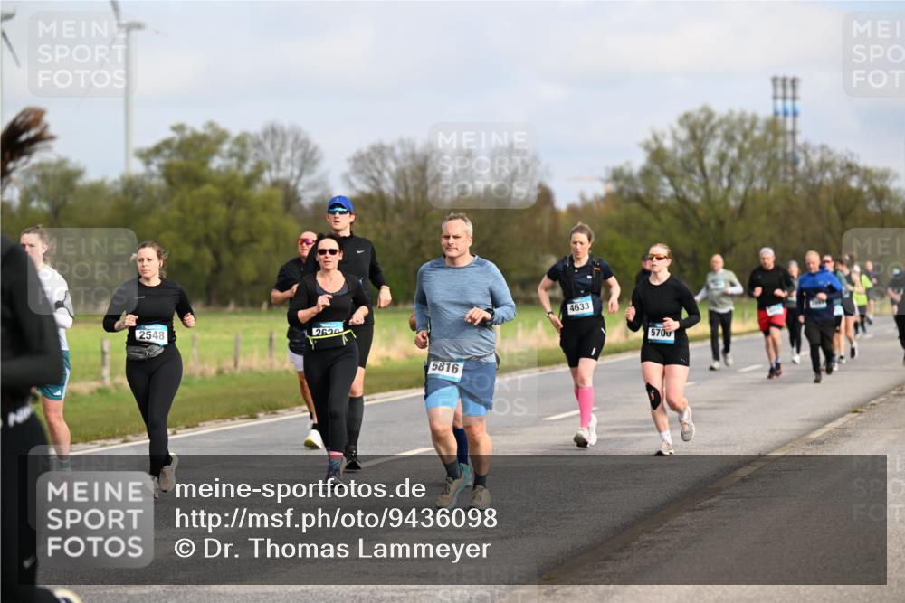12.04.2026 - 45. Internationalen Wilhelmsburger Insellauf Dr. Thomas Lammeyer http://msf.ph/oto/9436098 12.04.2026 09:26:42 Laufen 2548, 2620, 5816, 4633, 5700 meine-sportfotos.de