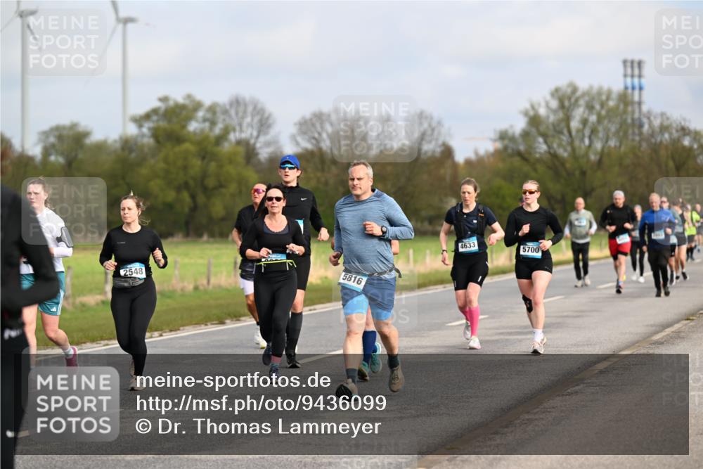 12.04.2026 - 45. Internationalen Wilhelmsburger Insellauf Dr. Thomas Lammeyer http://msf.ph/oto/9436099 12.04.2026 09:26:42 Laufen 5816, 2548, 4633, 5700 meine-sportfotos.de