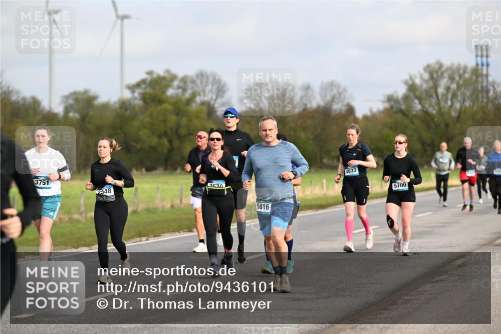 12.04.2026 - 45. Internationalen Wilhelmsburger Insellauf Dr. Thomas Lammeyer http://msf.ph/oto/9436101 12.04.2026 09:26:42 Laufen 3751, 2620, 2548, 5816, 4633, 5700 meine-sportfotos.de