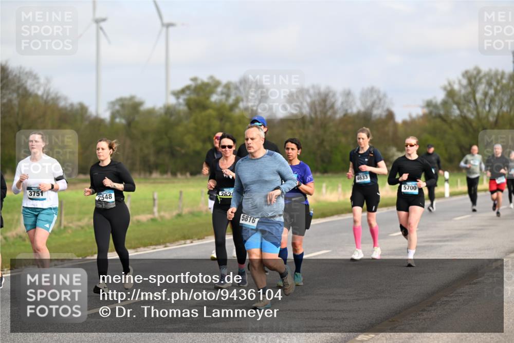 12.04.2026 - 45. Internationalen Wilhelmsburger Insellauf Dr. Thomas Lammeyer http://msf.ph/oto/9436104 12.04.2026 09:26:43 Laufen 3751, 2548, 262, 5816, 4633, 5700 meine-sportfotos.de