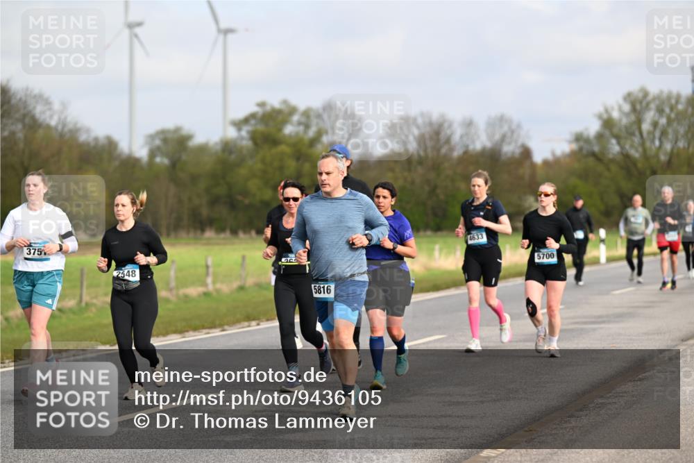12.04.2026 - 45. Internationalen Wilhelmsburger Insellauf Dr. Thomas Lammeyer http://msf.ph/oto/9436105 12.04.2026 09:26:43 Laufen 375, 2548, 5816, 4633, 5700 meine-sportfotos.de