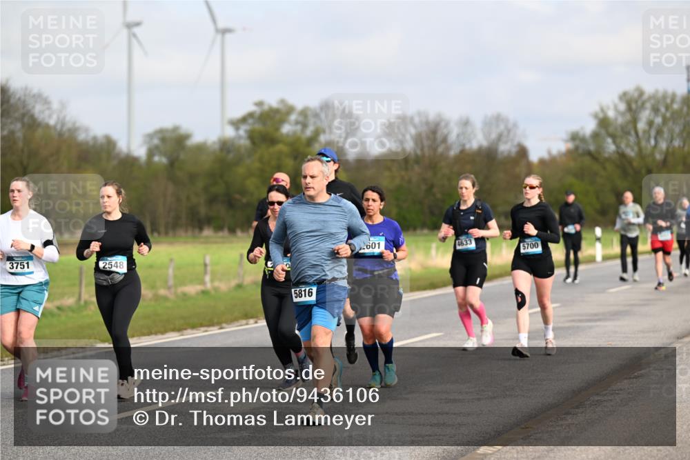 12.04.2026 - 45. Internationalen Wilhelmsburger Insellauf Dr. Thomas Lammeyer http://msf.ph/oto/9436106 12.04.2026 09:26:43 Laufen 3751, 2548, 5816, 2601, 4633, 5700 meine-sportfotos.de