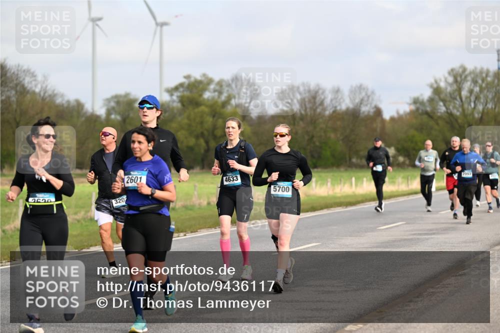 12.04.2026 - 45. Internationalen Wilhelmsburger Insellauf Dr. Thomas Lammeyer http://msf.ph/oto/9436117 12.04.2026 09:26:45 Laufen 2601, 4633, 320, 5700, 2993, 4970 meine-sportfotos.de