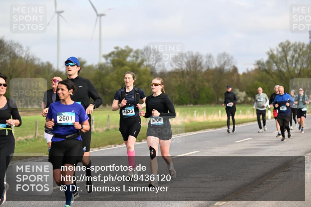 12.04.2026 - 45. Internationalen Wilhelmsburger Insellauf Dr. Thomas Lammeyer http://msf.ph/oto/9436120 12.04.2026 09:26:46 Laufen 2601, 4633, 5700, 2993 meine-sportfotos.de