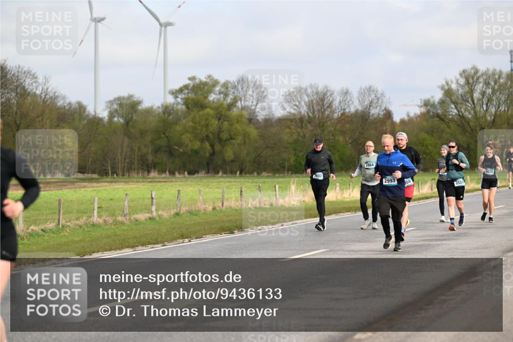 12.04.2026 - 45. Internationalen Wilhelmsburger Insellauf Dr. Thomas Lammeyer http://msf.ph/oto/9436133 12.04.2026 09:26:48 Laufen 2882, 2864, 2993, 58, 3671, 4520 meine-sportfotos.de