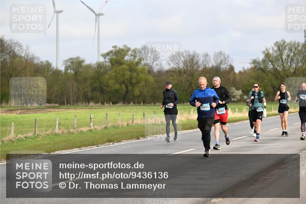 12.04.2026 - 45. Internationalen Wilhelmsburger Insellauf Dr. Thomas Lammeyer http://msf.ph/oto/9436136 12.04.2026 09:26:49 Laufen 288, 2993, 4058, 4520, 3671, 3346 meine-sportfotos.de