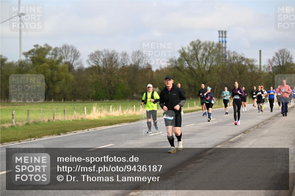 12.04.2026 - 45. Internationalen Wilhelmsburger Insellauf Dr. Thomas Lammeyer http://msf.ph/oto/9436187 12.04.2026 09:26:59 Laufen 4200, 3913 meine-sportfotos.de