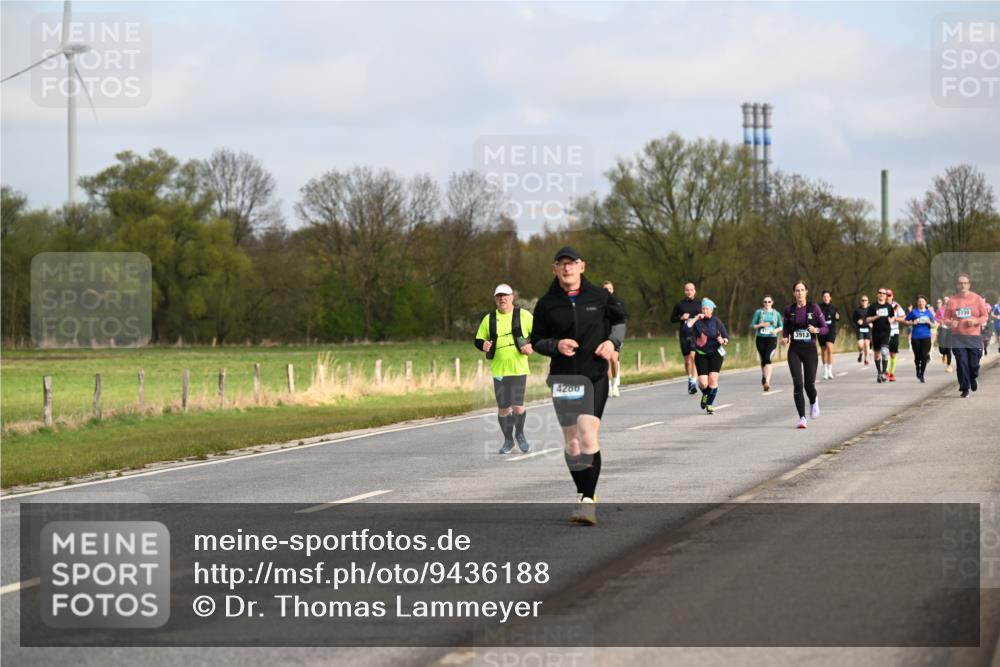 12.04.2026 - 45. Internationalen Wilhelmsburger Insellauf Dr. Thomas Lammeyer http://msf.ph/oto/9436188 12.04.2026 09:26:59 Laufen 4286, 3913, 2230 meine-sportfotos.de