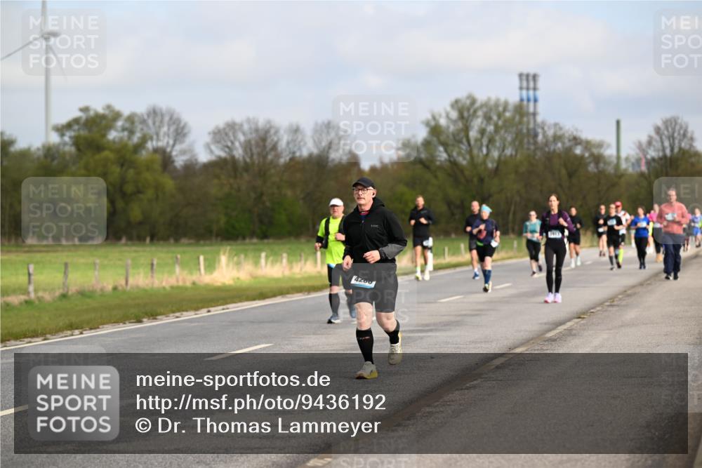 12.04.2026 - 45. Internationalen Wilhelmsburger Insellauf Dr. Thomas Lammeyer http://msf.ph/oto/9436192 12.04.2026 09:26:59 Laufen 4200 meine-sportfotos.de