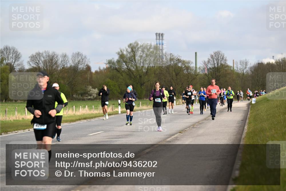 12.04.2026 - 45. Internationalen Wilhelmsburger Insellauf Dr. Thomas Lammeyer http://msf.ph/oto/9436202 12.04.2026 09:27:01 Laufen 4280, 3913, 2230 meine-sportfotos.de