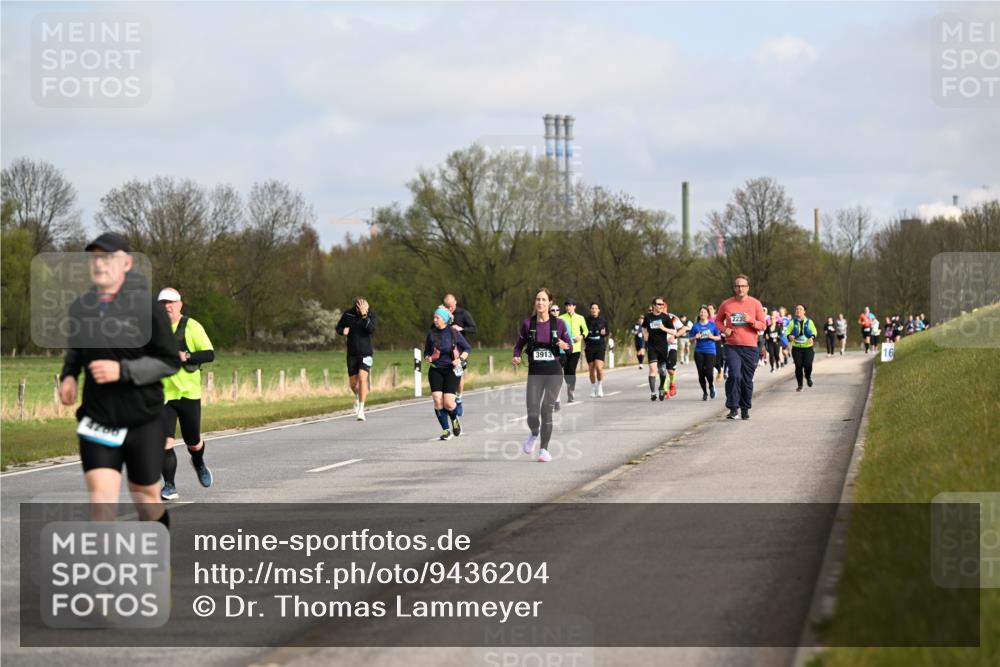 12.04.2026 - 45. Internationalen Wilhelmsburger Insellauf Dr. Thomas Lammeyer http://msf.ph/oto/9436204 12.04.2026 09:27:01 Laufen 3913, 223 meine-sportfotos.de