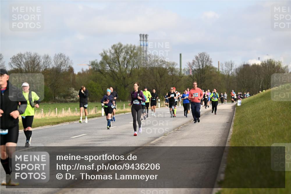 12.04.2026 - 45. Internationalen Wilhelmsburger Insellauf Dr. Thomas Lammeyer http://msf.ph/oto/9436206 12.04.2026 09:27:02 Laufen 3913, 2230 meine-sportfotos.de
