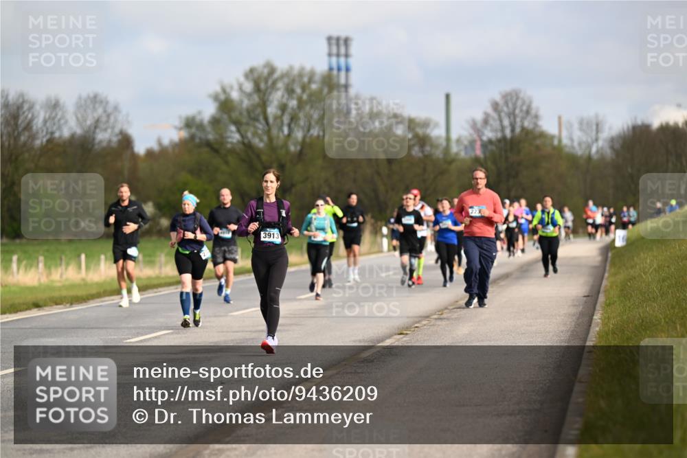 12.04.2026 - 45. Internationalen Wilhelmsburger Insellauf Dr. Thomas Lammeyer http://msf.ph/oto/9436209 12.04.2026 09:27:04 Laufen 3913 meine-sportfotos.de