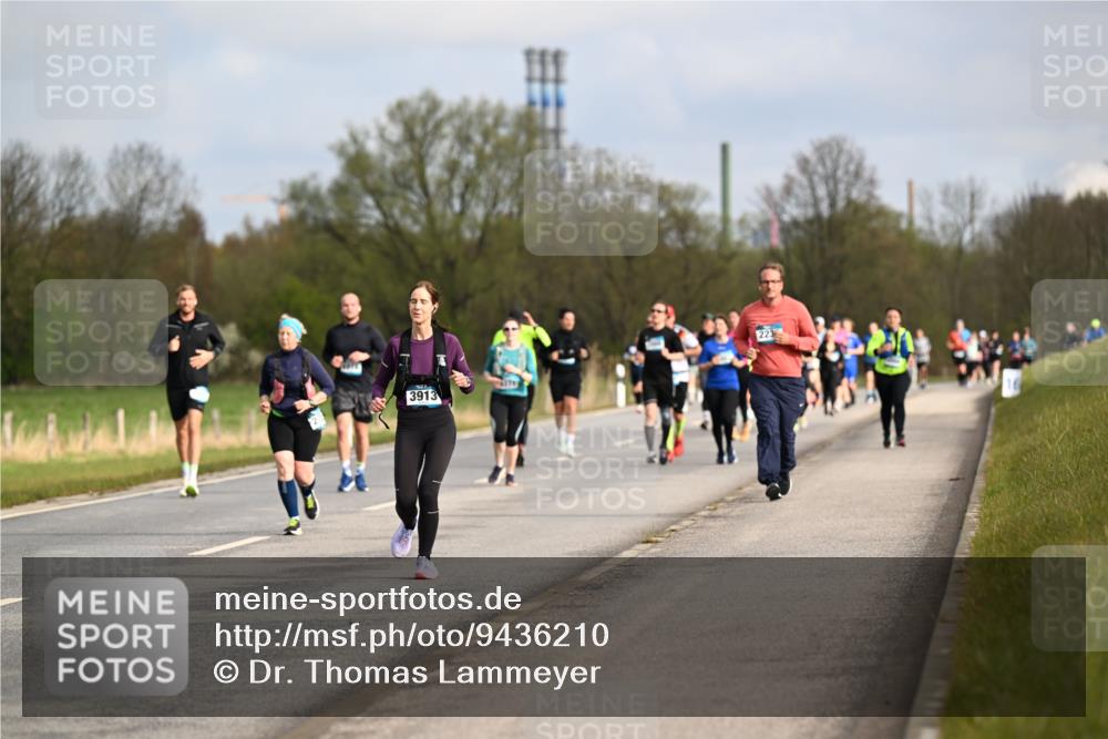 12.04.2026 - 45. Internationalen Wilhelmsburger Insellauf Dr. Thomas Lammeyer http://msf.ph/oto/9436210 12.04.2026 09:27:04 Laufen 3913, 223 meine-sportfotos.de