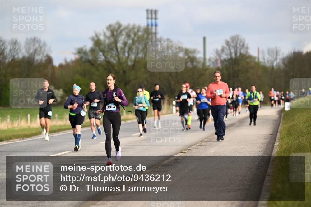 12.04.2026 - 45. Internationalen Wilhelmsburger Insellauf Dr. Thomas Lammeyer http://msf.ph/oto/9436212 12.04.2026 09:27:04 Laufen 3913 meine-sportfotos.de