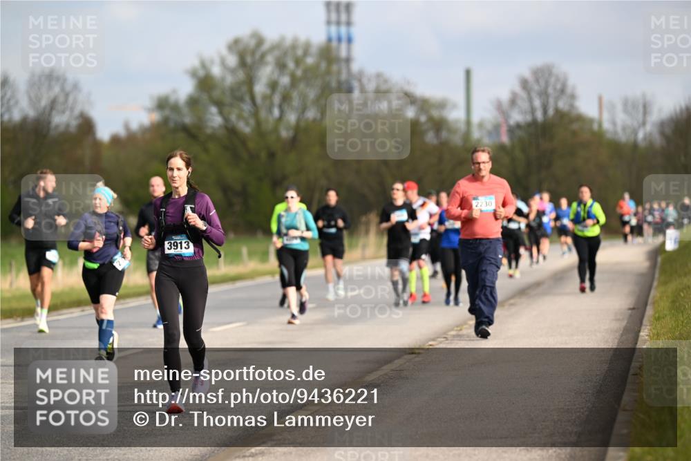 12.04.2026 - 45. Internationalen Wilhelmsburger Insellauf Dr. Thomas Lammeyer http://msf.ph/oto/9436221 12.04.2026 09:27:05 Laufen 3913, 2230 meine-sportfotos.de