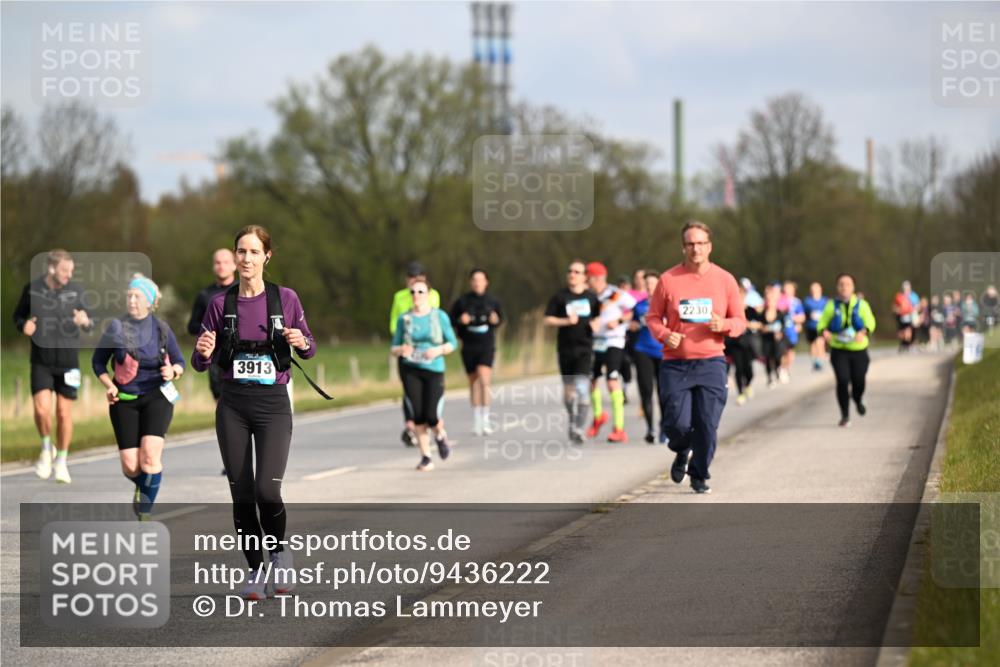 12.04.2026 - 45. Internationalen Wilhelmsburger Insellauf Dr. Thomas Lammeyer http://msf.ph/oto/9436222 12.04.2026 09:27:06 Laufen 3913, 2230 meine-sportfotos.de