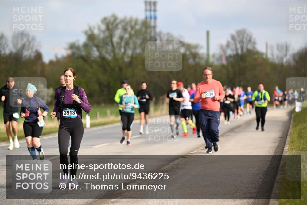 12.04.2026 - 45. Internationalen Wilhelmsburger Insellauf Dr. Thomas Lammeyer http://msf.ph/oto/9436225 12.04.2026 09:27:06 Laufen 3913, 2230 meine-sportfotos.de