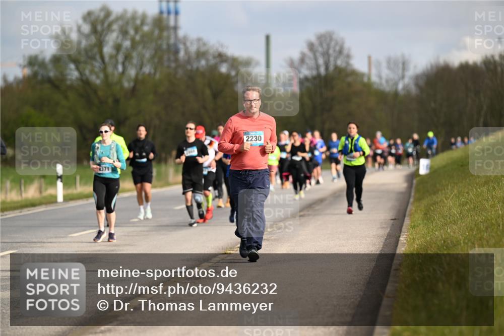 12.04.2026 - 45. Internationalen Wilhelmsburger Insellauf Dr. Thomas Lammeyer http://msf.ph/oto/9436232 12.04.2026 09:27:08 Laufen 2230 meine-sportfotos.de