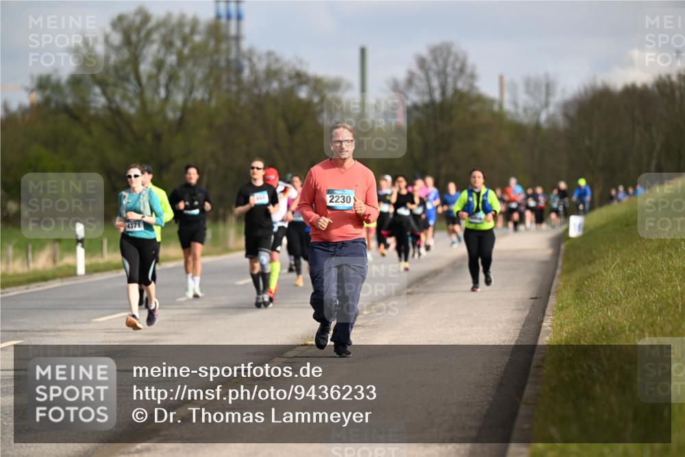 12.04.2026 - 45. Internationalen Wilhelmsburger Insellauf Dr. Thomas Lammeyer http://msf.ph/oto/9436233 12.04.2026 09:27:08 Laufen 2230 meine-sportfotos.de