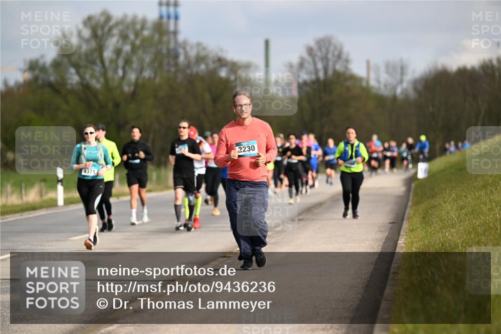 12.04.2026 - 45. Internationalen Wilhelmsburger Insellauf Dr. Thomas Lammeyer http://msf.ph/oto/9436236 12.04.2026 09:27:08 Laufen 4371, 2230 meine-sportfotos.de