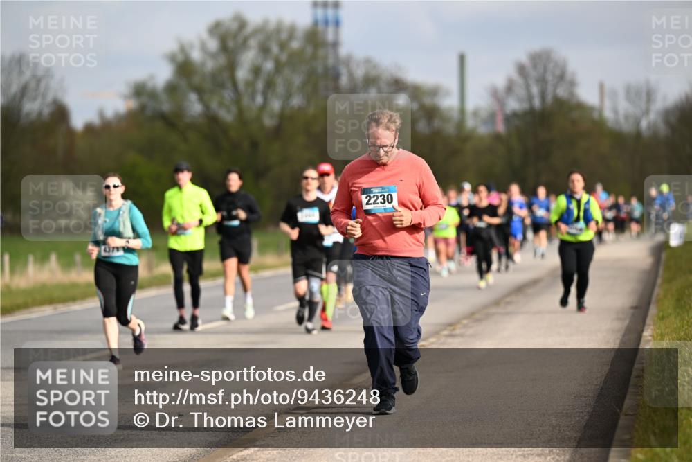 12.04.2026 - 45. Internationalen Wilhelmsburger Insellauf Dr. Thomas Lammeyer http://msf.ph/oto/9436248 12.04.2026 09:27:10 Laufen 2230 meine-sportfotos.de