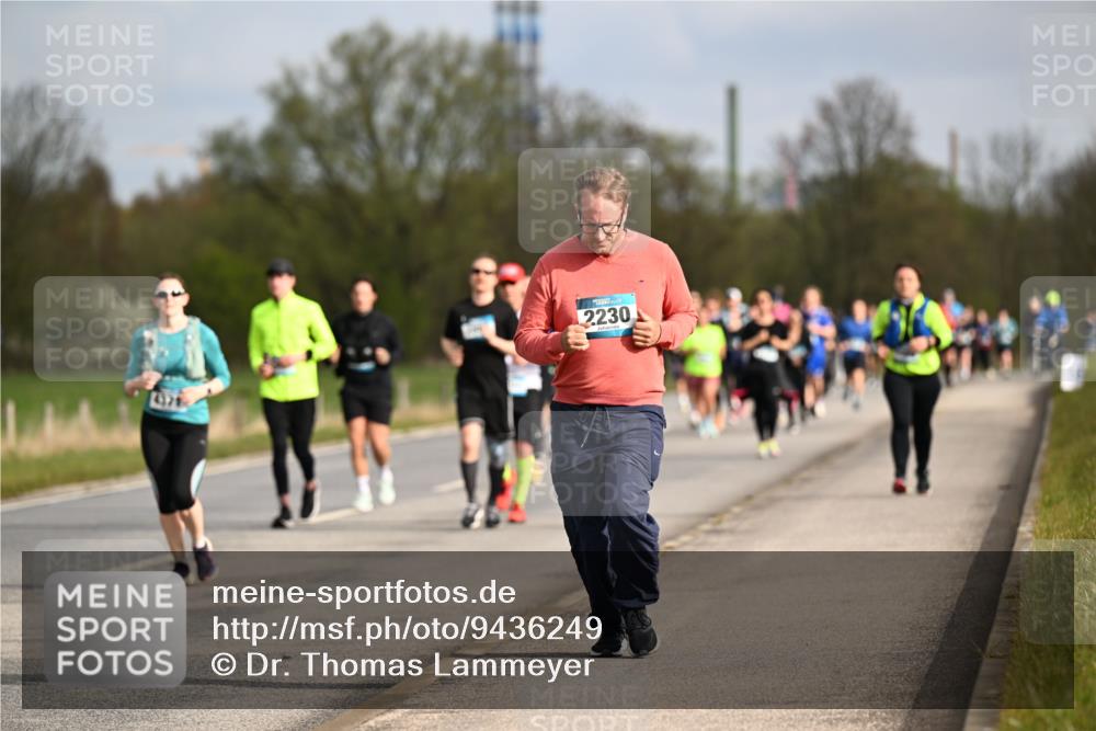 12.04.2026 - 45. Internationalen Wilhelmsburger Insellauf Dr. Thomas Lammeyer http://msf.ph/oto/9436249 12.04.2026 09:27:10 Laufen 2230 meine-sportfotos.de