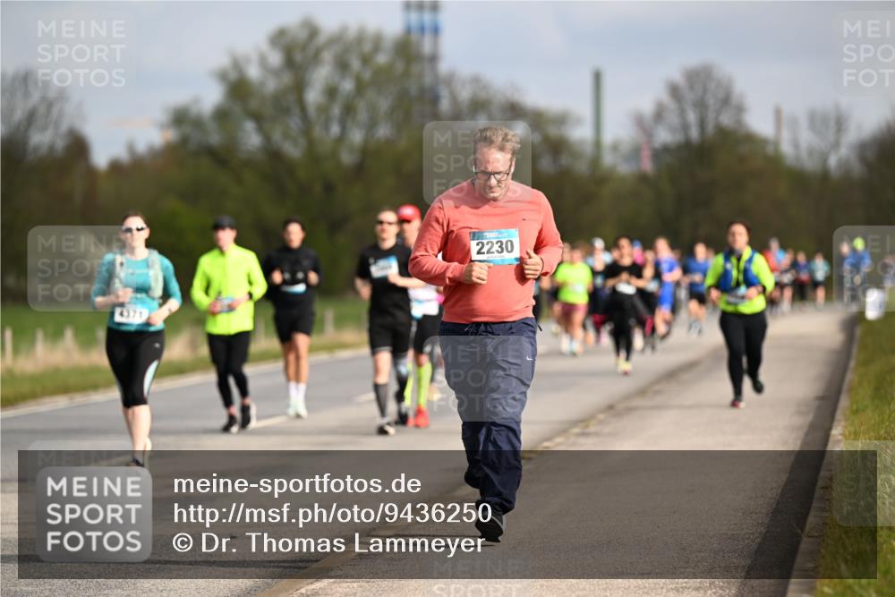 12.04.2026 - 45. Internationalen Wilhelmsburger Insellauf Dr. Thomas Lammeyer http://msf.ph/oto/9436250 12.04.2026 09:27:10 Laufen 4371, 2230 meine-sportfotos.de