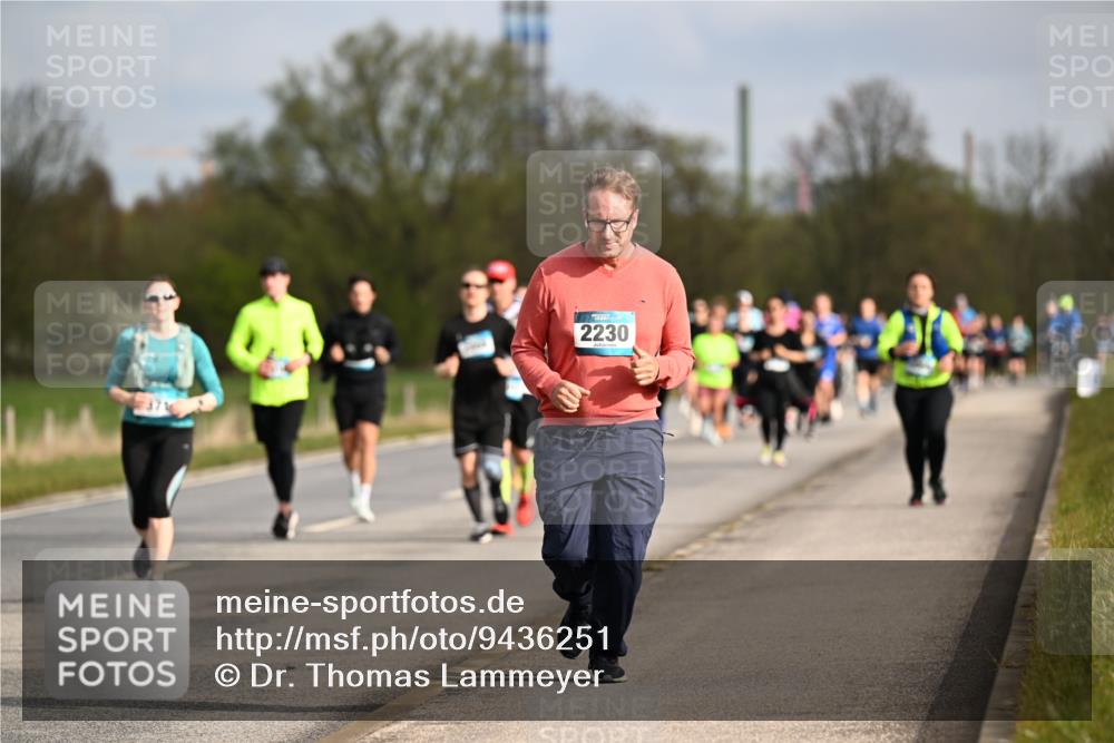 12.04.2026 - 45. Internationalen Wilhelmsburger Insellauf Dr. Thomas Lammeyer http://msf.ph/oto/9436251 12.04.2026 09:27:11 Laufen 2230 meine-sportfotos.de