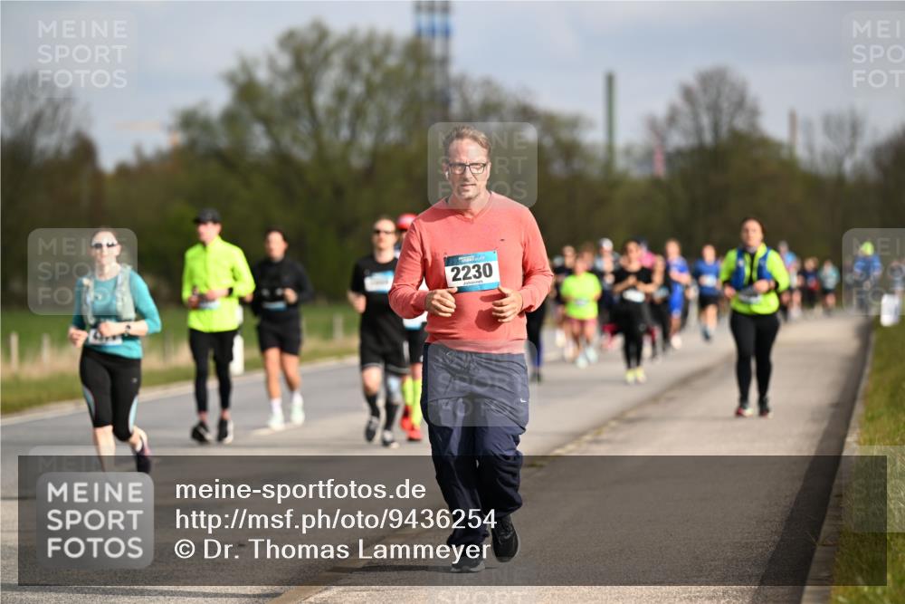 12.04.2026 - 45. Internationalen Wilhelmsburger Insellauf Dr. Thomas Lammeyer http://msf.ph/oto/9436254 12.04.2026 09:27:11 Laufen 2230 meine-sportfotos.de
