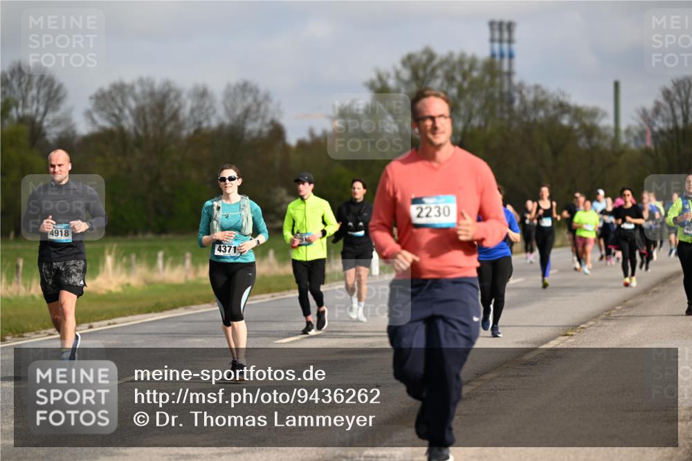 12.04.2026 - 45. Internationalen Wilhelmsburger Insellauf Dr. Thomas Lammeyer http://msf.ph/oto/9436262 12.04.2026 09:27:13 Laufen 4918, 4371, 2230 meine-sportfotos.de