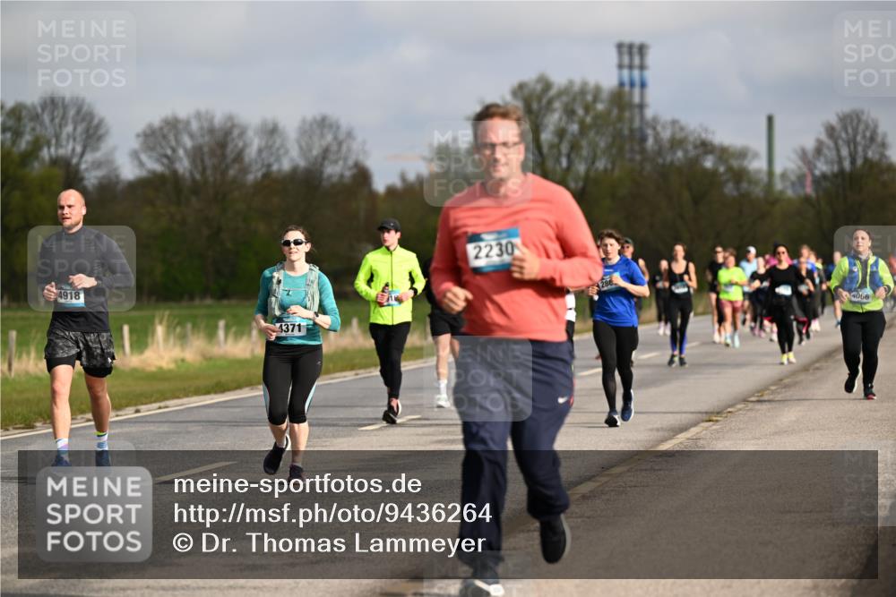 12.04.2026 - 45. Internationalen Wilhelmsburger Insellauf Dr. Thomas Lammeyer http://msf.ph/oto/9436264 12.04.2026 09:27:13 Laufen 4918, 4371, 2230, 286, 066 meine-sportfotos.de