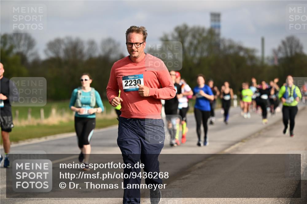 12.04.2026 - 45. Internationalen Wilhelmsburger Insellauf Dr. Thomas Lammeyer http://msf.ph/oto/9436268 12.04.2026 09:27:14 Laufen 2230 meine-sportfotos.de