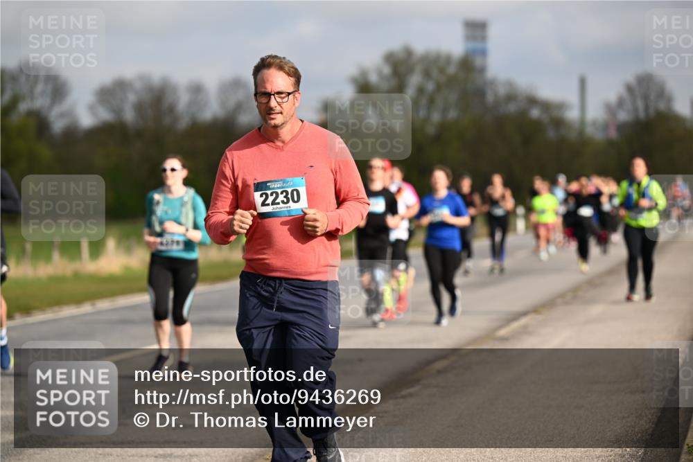 12.04.2026 - 45. Internationalen Wilhelmsburger Insellauf Dr. Thomas Lammeyer http://msf.ph/oto/9436269 12.04.2026 09:27:14 Laufen 2230 meine-sportfotos.de