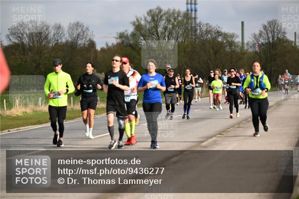 12.04.2026 - 45. Internationalen Wilhelmsburger Insellauf Dr. Thomas Lammeyer http://msf.ph/oto/9436277 12.04.2026 09:27:15 Laufen 91, 2346, 2612, 3569 meine-sportfotos.de