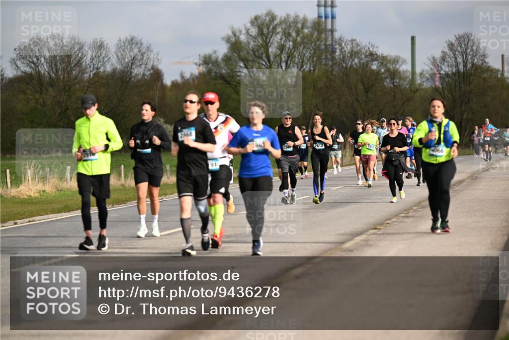 12.04.2026 - 45. Internationalen Wilhelmsburger Insellauf Dr. Thomas Lammeyer http://msf.ph/oto/9436278 12.04.2026 09:27:16 Laufen 2868, 91, 256, 2346, 3569 meine-sportfotos.de