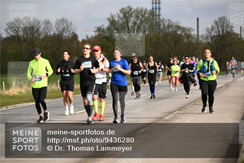 12.04.2026 - 45. Internationalen Wilhelmsburger Insellauf Dr. Thomas Lammeyer http://msf.ph/oto/9436280 12.04.2026 09:27:16 Laufen 2868, 191, 2346, 3383, 2612 meine-sportfotos.de