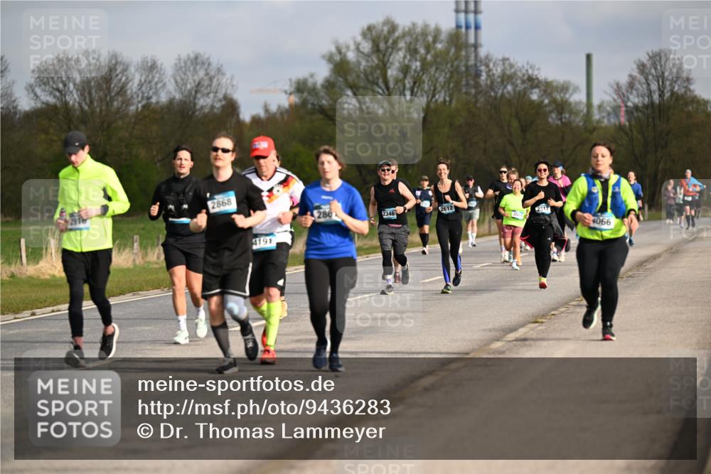 12.04.2026 - 45. Internationalen Wilhelmsburger Insellauf Dr. Thomas Lammeyer http://msf.ph/oto/9436283 12.04.2026 09:27:16 Laufen 2868, 4191, 286, 2346, 2612, 4066 meine-sportfotos.de