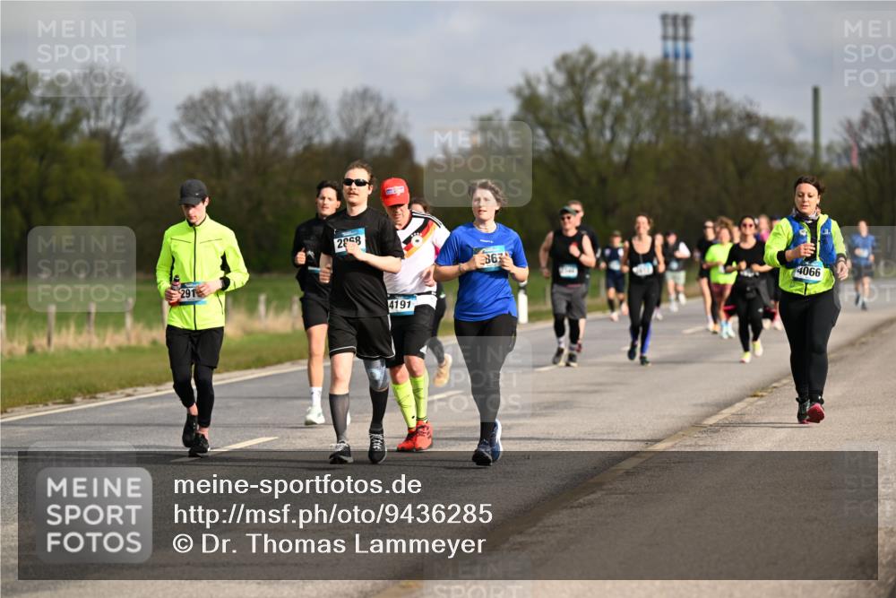 12.04.2026 - 45. Internationalen Wilhelmsburger Insellauf Dr. Thomas Lammeyer http://msf.ph/oto/9436285 12.04.2026 09:27:17 Laufen 291, 288, 4191, 867, 4066 meine-sportfotos.de