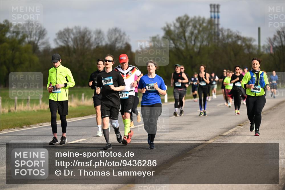 12.04.2026 - 45. Internationalen Wilhelmsburger Insellauf Dr. Thomas Lammeyer http://msf.ph/oto/9436286 12.04.2026 09:27:17 Laufen 2868, 4191, 286, 4066 meine-sportfotos.de
