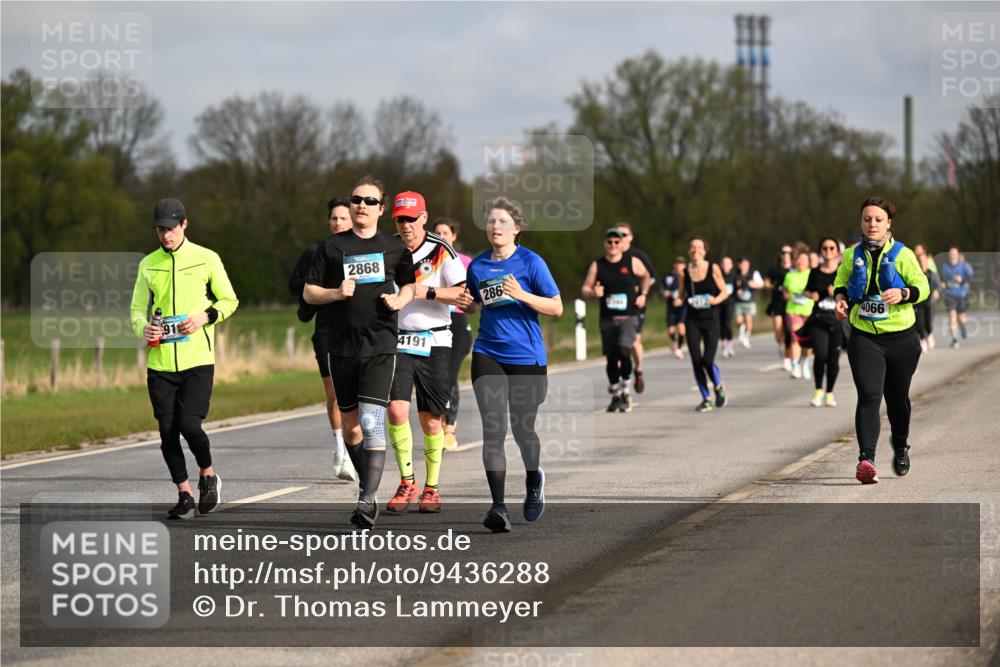 12.04.2026 - 45. Internationalen Wilhelmsburger Insellauf Dr. Thomas Lammeyer http://msf.ph/oto/9436288 12.04.2026 09:27:17 Laufen 91, 2868, 4191, 286, 4066 meine-sportfotos.de
