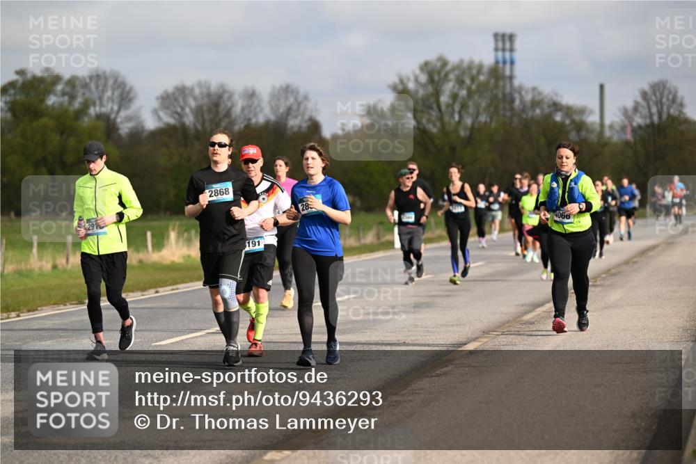 12.04.2026 - 45. Internationalen Wilhelmsburger Insellauf Dr. Thomas Lammeyer http://msf.ph/oto/9436293 12.04.2026 09:27:18 Laufen 2868, 191, 28, 4066 meine-sportfotos.de